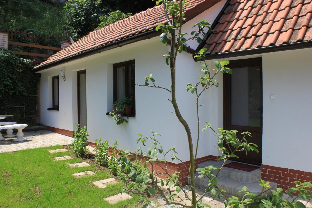 Domek Praha - Zbraslav, u zámku Praga Exterior foto